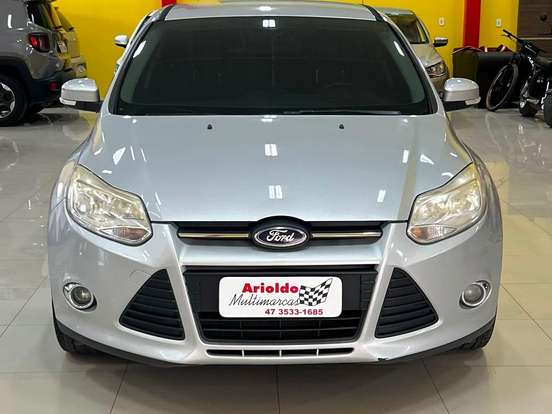 FORD-FOCUS-2.0 SE PLUS SEDAN 16V FLEX 4P AUTOMÁTICO FORD-FOCUS-2015