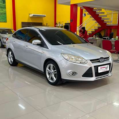 FORD-FOCUS-2015