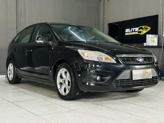 FORD-FOCUS-2012