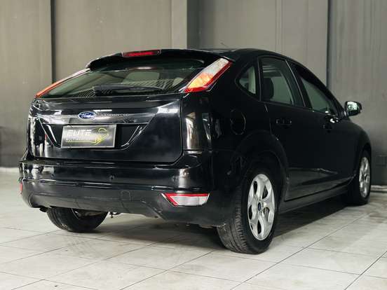 FORD-FOCUS-2.0 TITANIUM HATCH 16V FLEX 4P AUTOMÁTICO FORD-FOCUS-2012