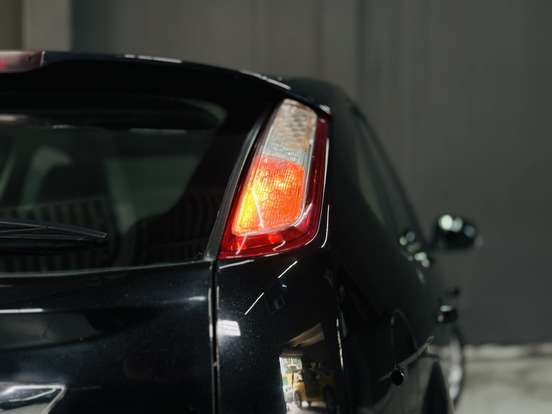 FORD-FOCUS-2012