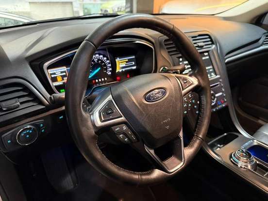 FORD-FUSION-2.0 TITANIUM AWD 16V GASOLINA 4P AUTOMÁTICO FORD-FUSION-2018