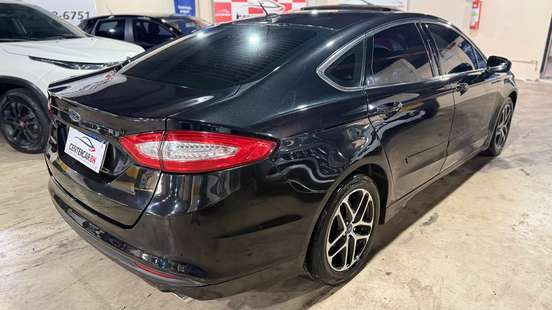 FORD-FUSION-2014