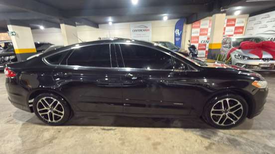 FORD-FUSION-2014