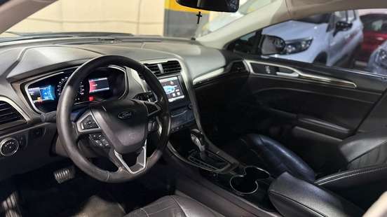FORD-FUSION-2014