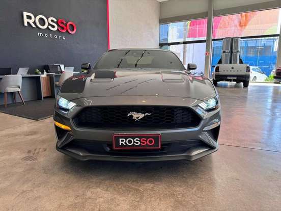 FORD-MUSTANG-2022