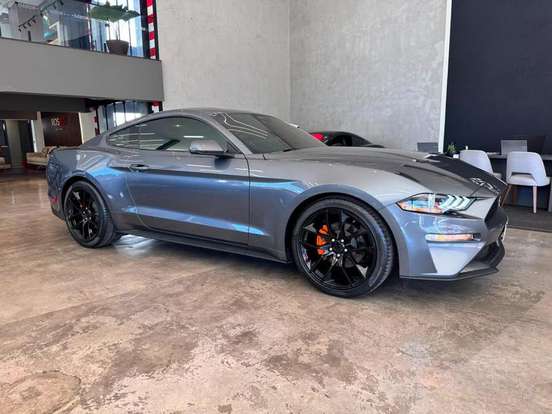 FORD-MUSTANG-2022