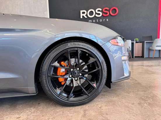 FORD-MUSTANG-2022
