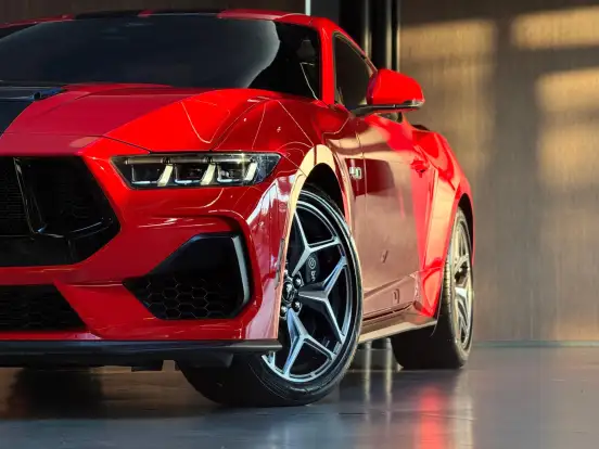 FORD-MUSTANG-2024
