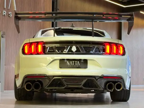 FORD-MUSTANG-2021