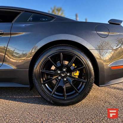 FORD-MUSTANG-2020