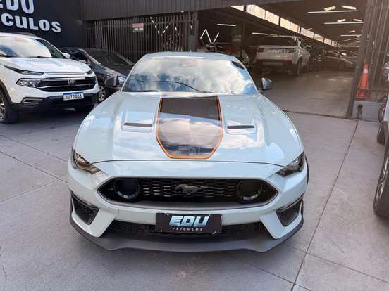 FORD-MUSTANG-2021