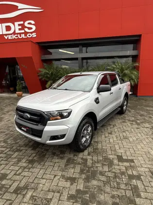 FORD RANGER 2.2 XLS 4X4 CD 16V DIESEL 4P AUTOMÁTICO