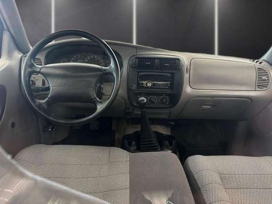 FORD-RANGER-4.0 XL 4X2 CS V6 12V GASOLINA 2P MANUAL FORD-RANGER-1995