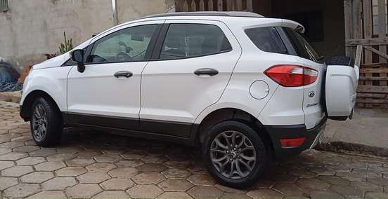 FORD-ECOSPORT-2013