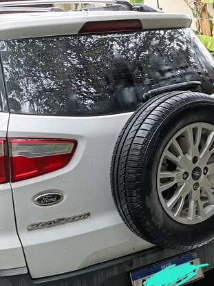 FORD-ECOSPORT-2014