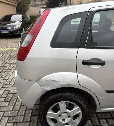 FORD-FIESTA-2004