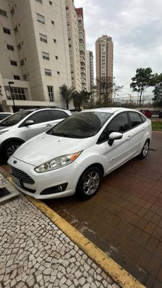 FORD FIESTA 1.6 SE SEDAN 16V FLEX 4P POWERSHIFT