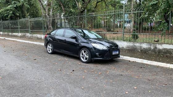 FORD FOCUS 2.0 SE SEDAN 16V FLEX 4P POWERSHIFT