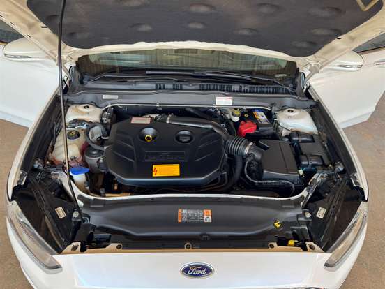 FORD-FUSION-2015
