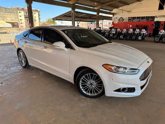 FORD-FUSION-2015