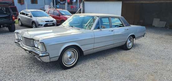 FORD-GALAXIE-1976