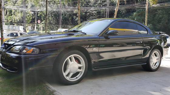 Ford Mustang 5.0 GT Coupé V8 Gasolina 2P Manual