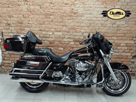 HARLEY-DAVIDSON ELECTRA GLIDE CLASSIC 