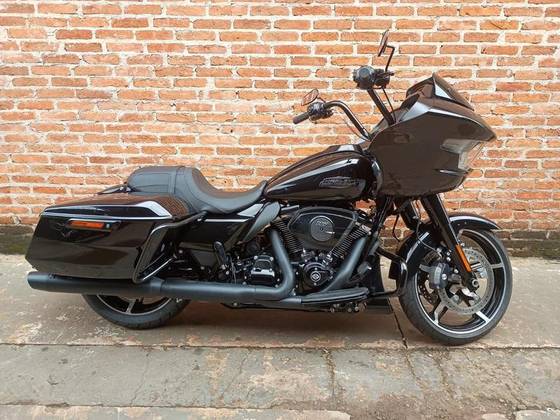 HARLEY-DAVIDSON ROAD GLIDE 
