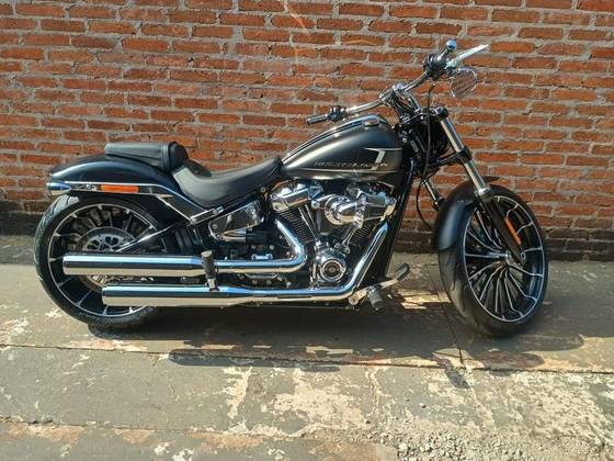 HARLEY-DAVIDSON SOFTAIL BREAKOUT 