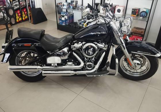 HARLEY-DAVIDSON SOFTAIL DELUXE 