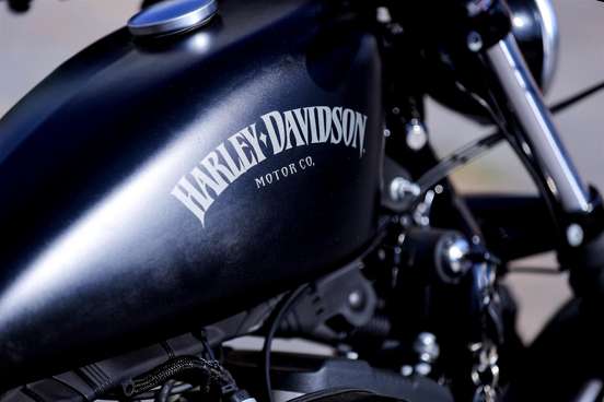 HARLEY-DAVIDSON-SPORTSTER IRON 883-2012