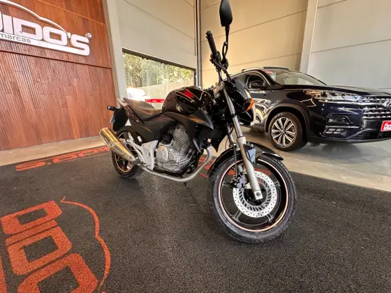 HONDA CB 300R 