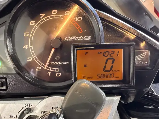 HONDA-CB 300R-2011