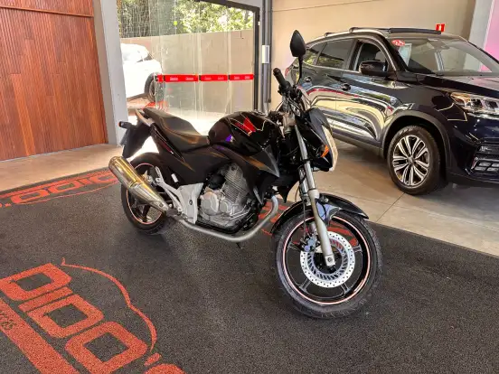 HONDA-CB 300R-2011