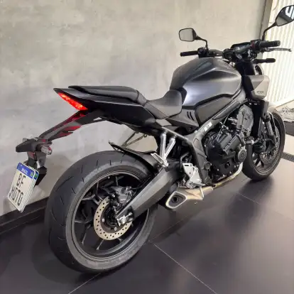 HONDA-CB 650R E-CLUTCH-2026
