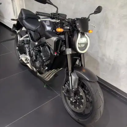 HONDA-CB 650R E-CLUTCH-2026