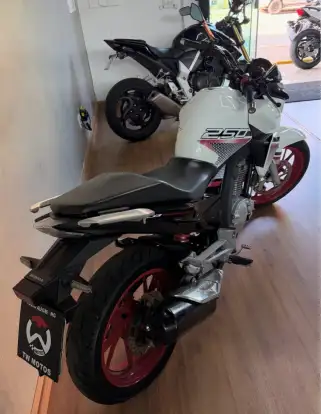 HONDA-CB TWISTER-2022