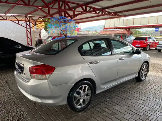 HONDA-CITY-2010