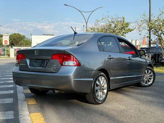 HONDA-CIVIC-2010