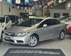 HONDA CIVIC 1.8 LXS 16V FLEX 4P AUTOMÁTICO HONDA CIVIC 1.8 LXS 16V FLEX 4P AUTOMÁTICO