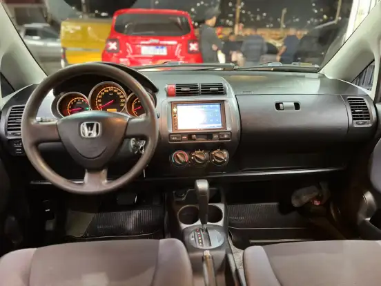 HONDA-FIT-2004