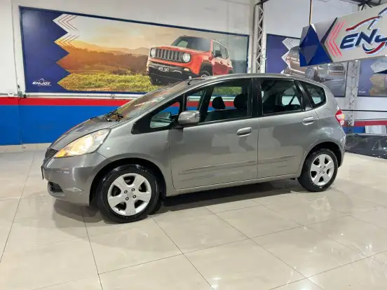 HONDA-FIT-2010