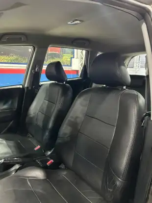 HONDA-FIT-2010