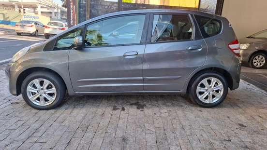HONDA-FIT-2012