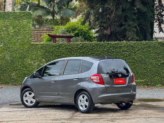 HONDA-FIT-2009