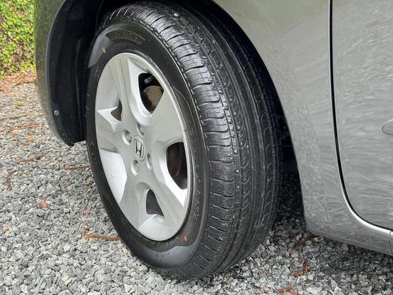 HONDA-FIT-2009