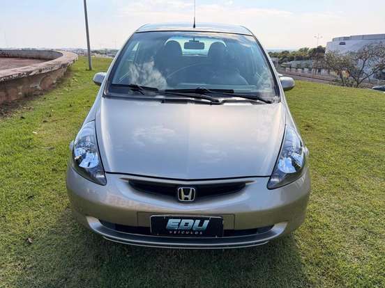HONDA-FIT-2005