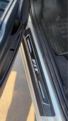 HONDA-FIT-2010