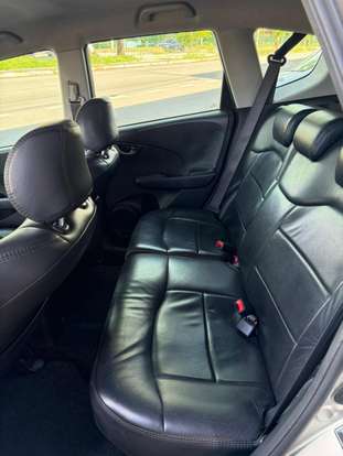 HONDA-FIT-2009